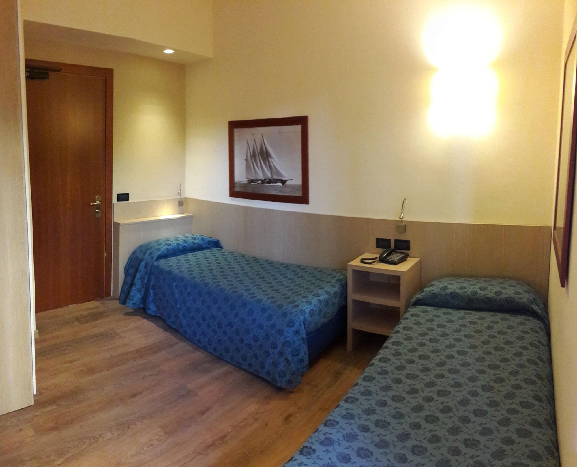 Hotel Esperia Genova Esterno foto