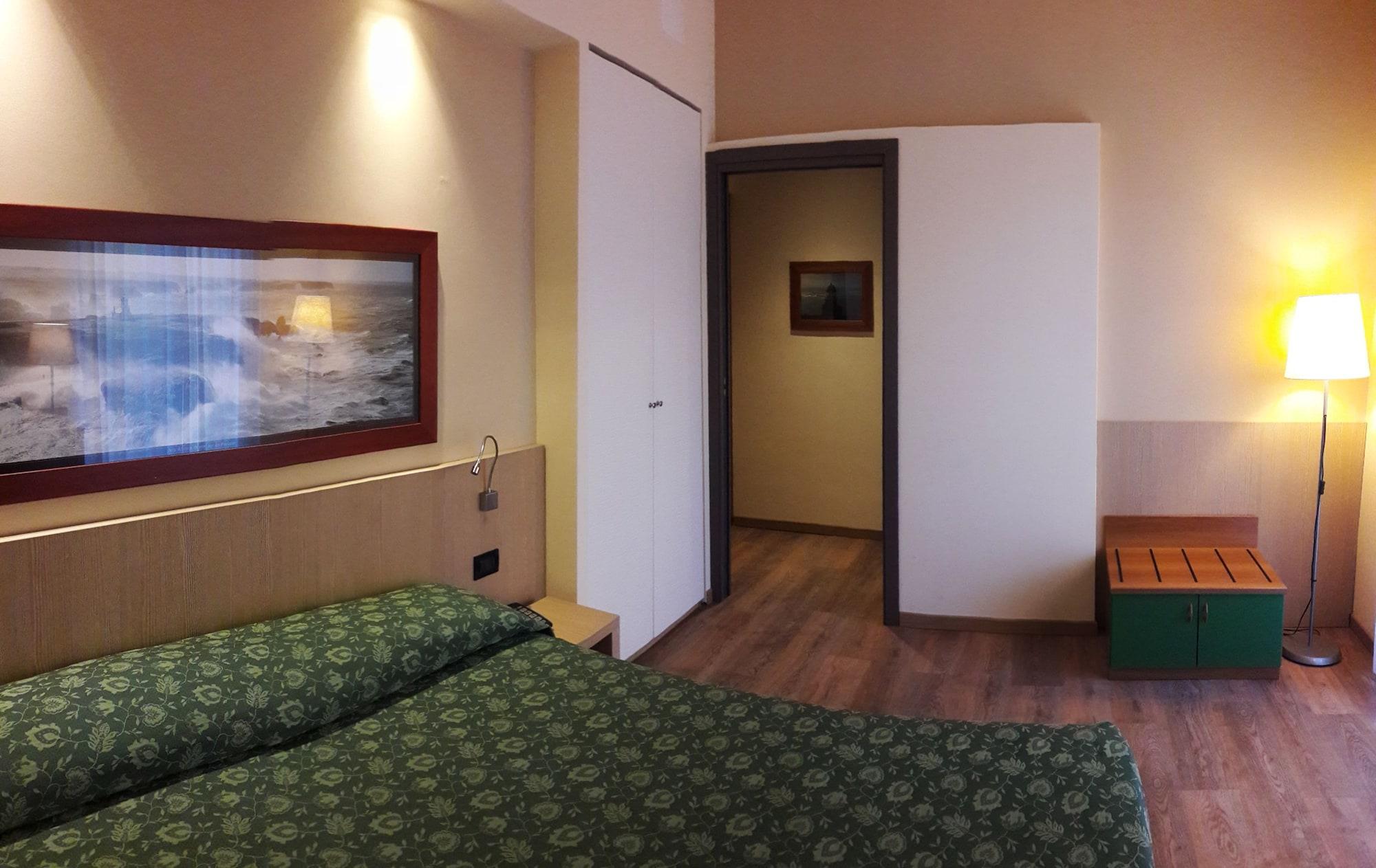 Hotel Esperia Genova Esterno foto